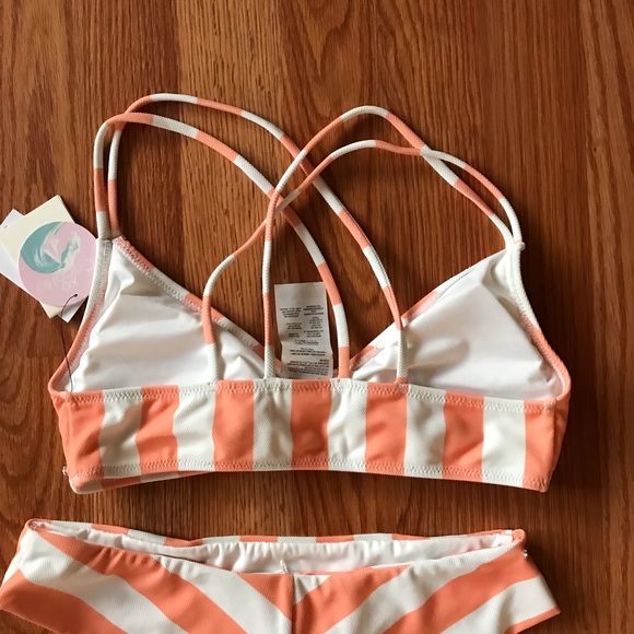 NWT VOLCOM PEACH STRIPED BRALETTE BIKINI WITH CHEEKY BOTTOMS - Picture 3 of 5